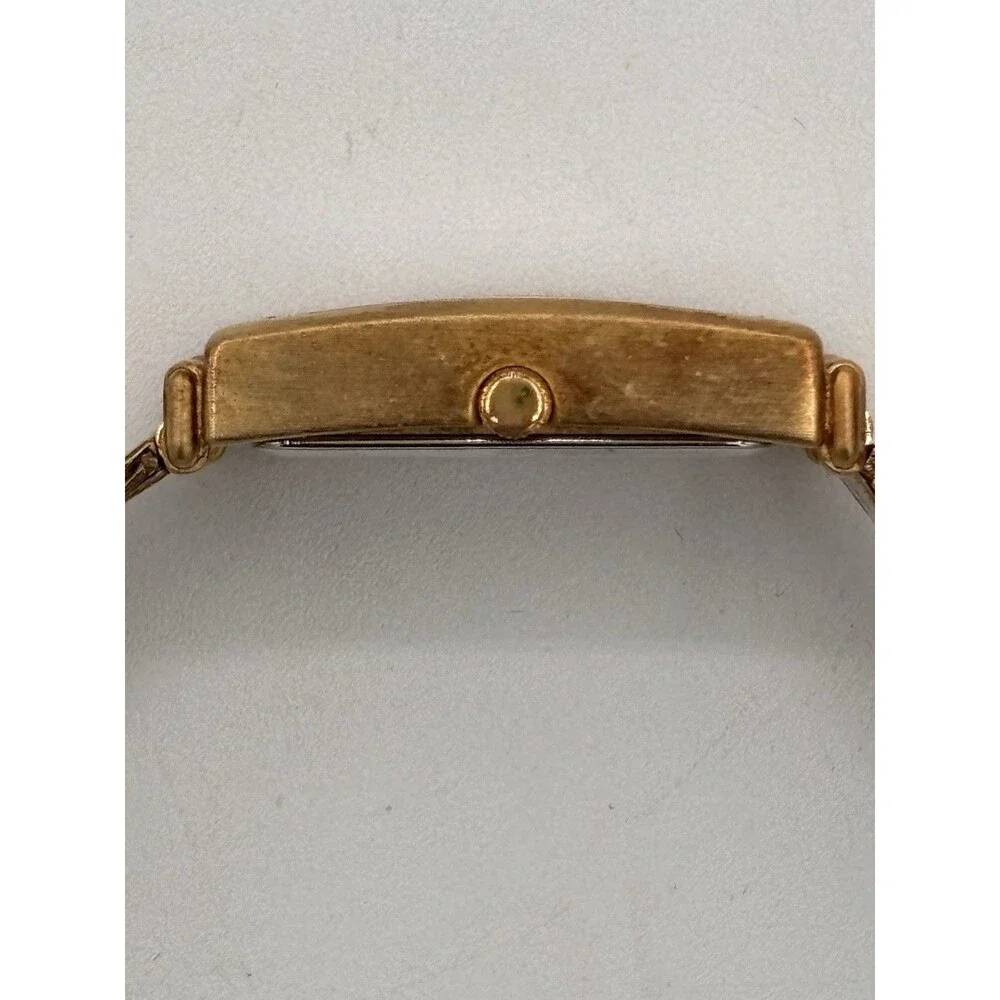Vintage Disney Winnie the Pooh Tank Watch 18mm Womens Gold Tone New Battery